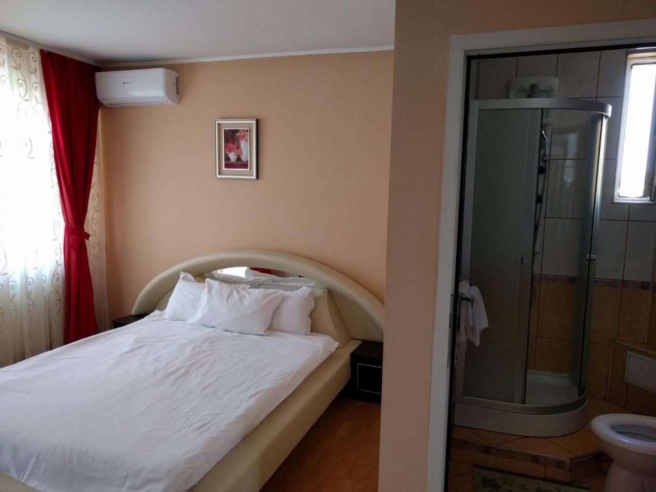 Hotel Casa Monica à Băile Felix Extérieur photo