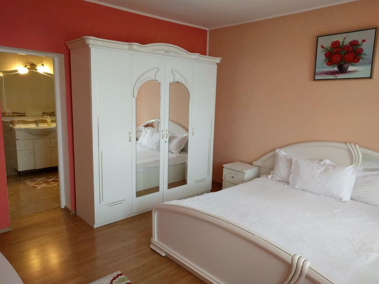 Hotel Casa Monica à Băile Felix Extérieur photo