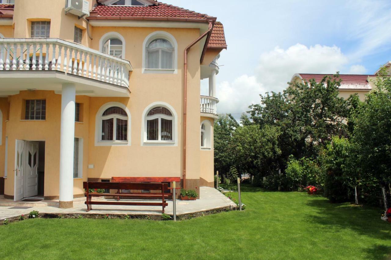 Hotel Casa Monica à Băile Felix Extérieur photo